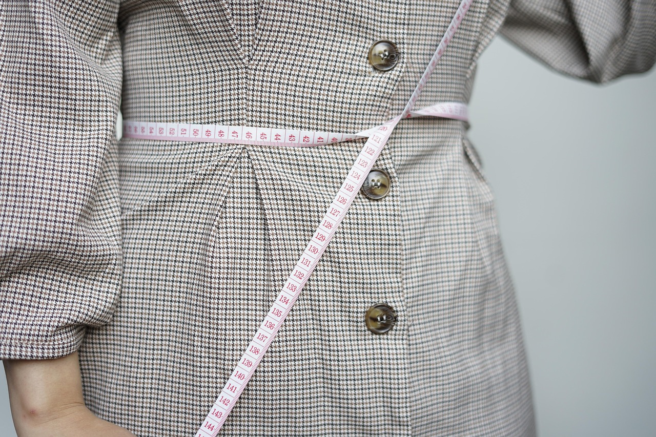 entdecken sie effektive tipps und tricks für die richtige pflege ihrer kleidung – von waschhinweisen bis zur fleckenentfernung. verlängern sie die lebensdauer ihrer lieblingsstücke mit unseren expertenempfehlungen zur textilpflege.